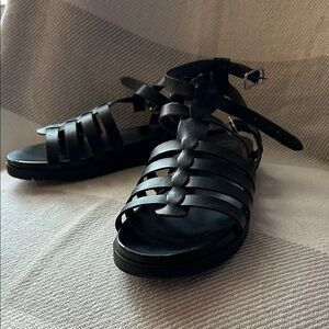 Wonder Nation Black Strappy Sandals